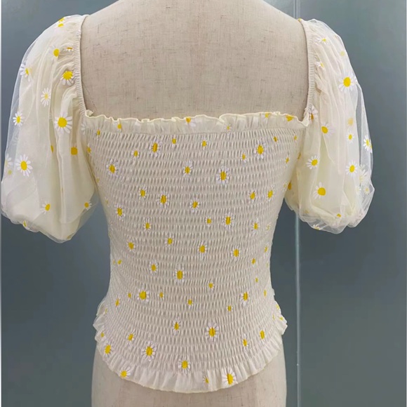 #017 Smocked Puff Sleeve Top – White Daisy – Women’s XS S – On/Off Shoulder - Picture 8 of 8